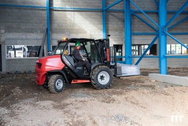 Chariot élévateur Manitou MC 25-4 ST5 - 4